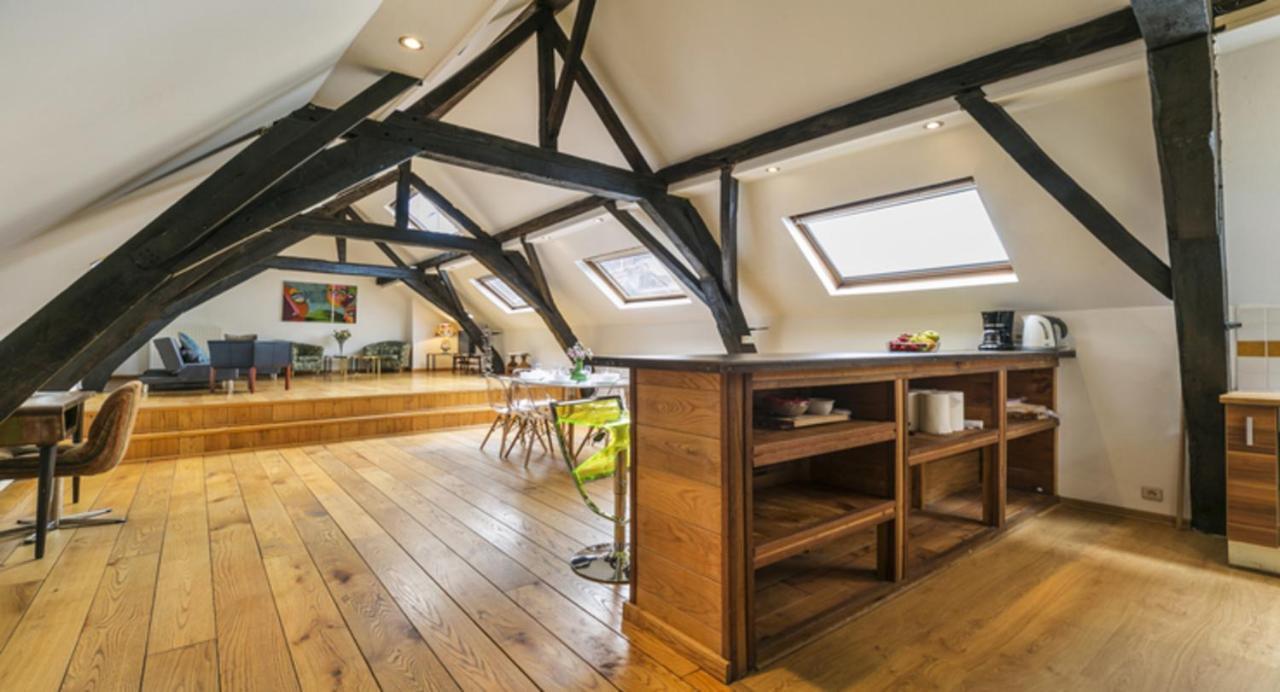 Spacious Duplex In Brussels Historical Center Екстериор снимка